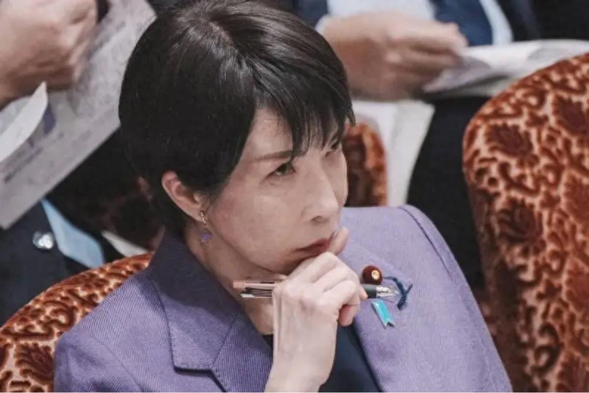 首例拒签出现，高市怕什么来什么，中方反制直戳痛点，日本赌输了稀土断供这记重拳终