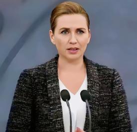 北约要完蛋了！丹麦女首相昨天把咖啡杯狠狠砸在特朗普面前，声音冷得像北极冰层：