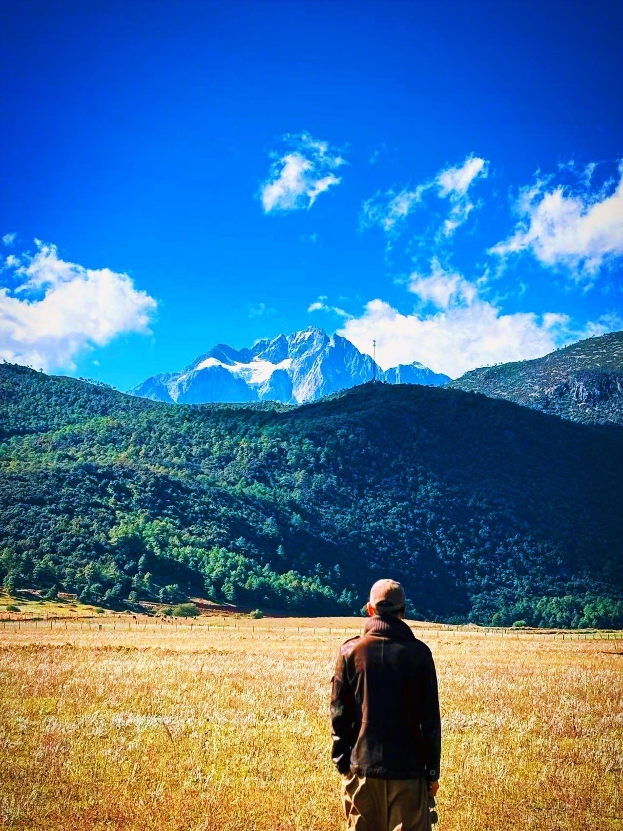 人前的风光，其实根本安顿不了自己，总是有人比你更风光；人后的精致，才是自