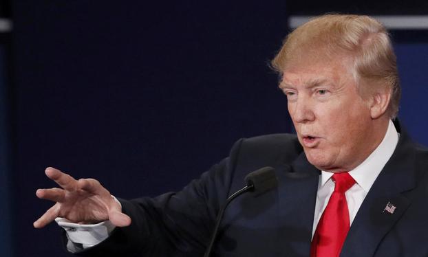 特朗普终于嗅到了致命的危险！谁也没想到，这个曾疯狂逼债、叫嚣让盟友分担军费的美国