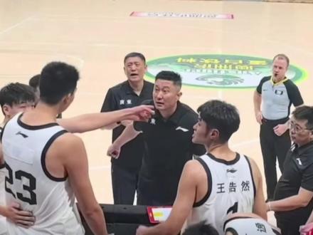 广东2米26小巨人首赛季逆袭全明星!离开广东男篮迎来职业生涯突破