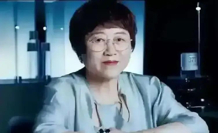 性学专家李银河说：“给所有男人一个忠告，不管一个女人多漂亮，身材多出众，哪怕好到