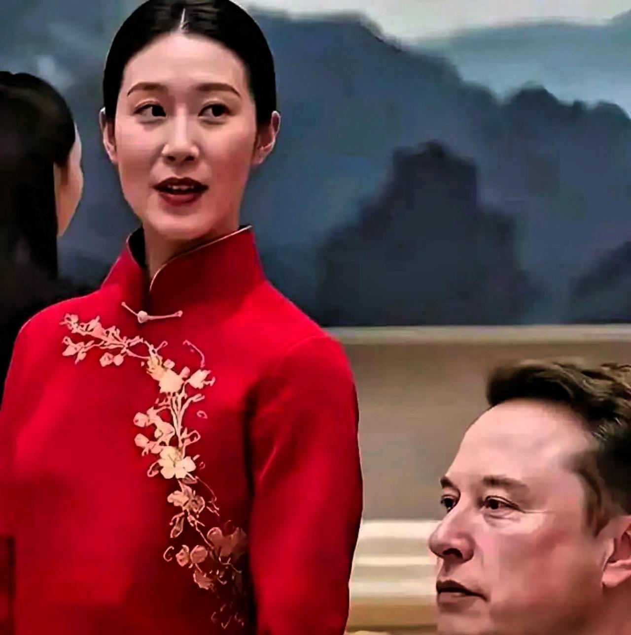 不知道大家注意到没，国宴上站在马斯克身边的这位女服务员，感觉她身上的那种气质