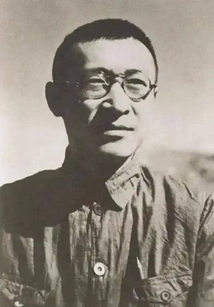 电视剧《伟大的长征》：遵义会议上有一个人，坚决支持李德博古，公然反对毛泽东？他是
