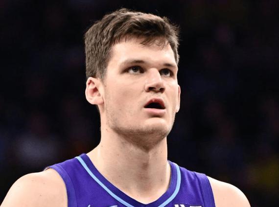 重磅好消息！东契奇完美搭档将入市！今日据NBA明记爆料，爵士与凯斯勒的续约谈判