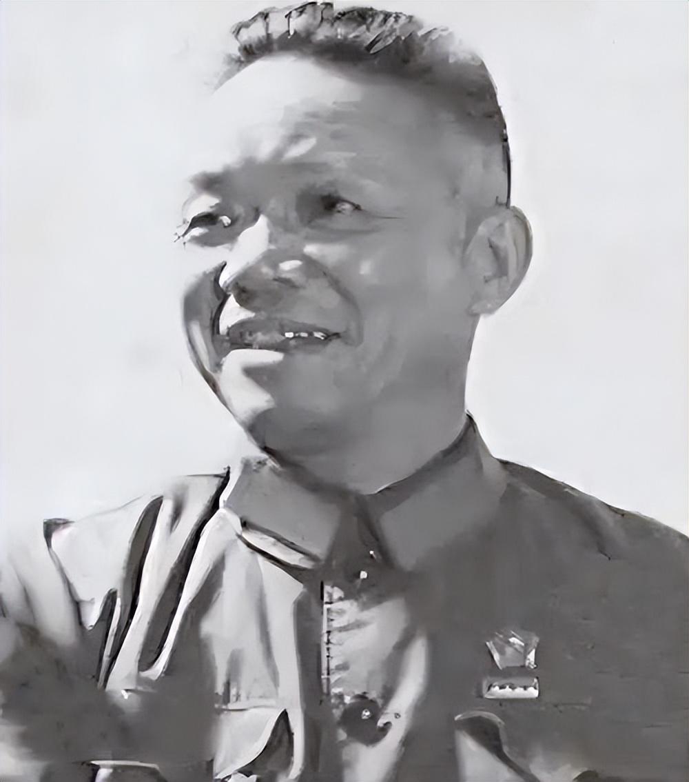 韩先楚为昔日军区司令说话：主席，他没有反对过您！给他安排工作 1966年12