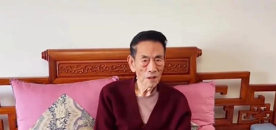 杨少华老爷子走了，跟老伴合葬在天津那块“相声名家陵园”，这排场太暖了！94岁的