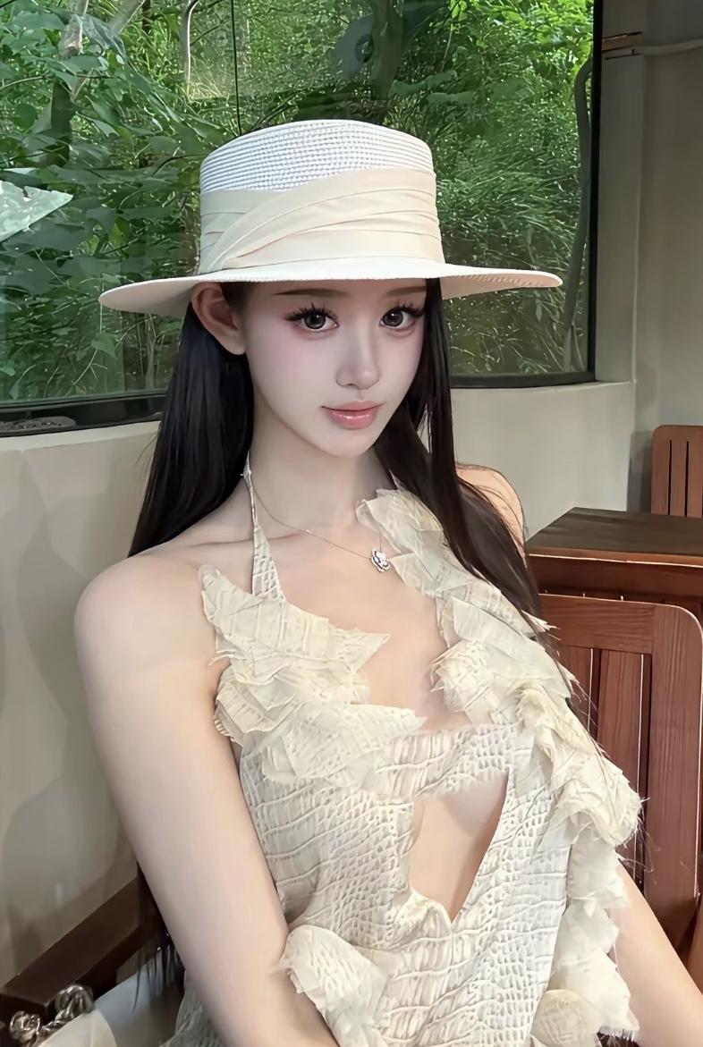 共享美人靓照漂亮女孩，身材好，性格温柔开朗活泼可爱