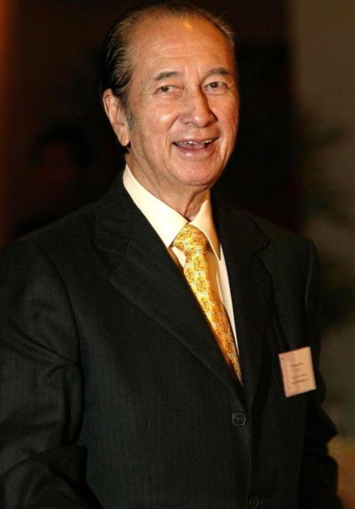 1960年，何鸿燊在江湖上放出消息：“如果我被打死，在48小时内，谁能把凶手杀死