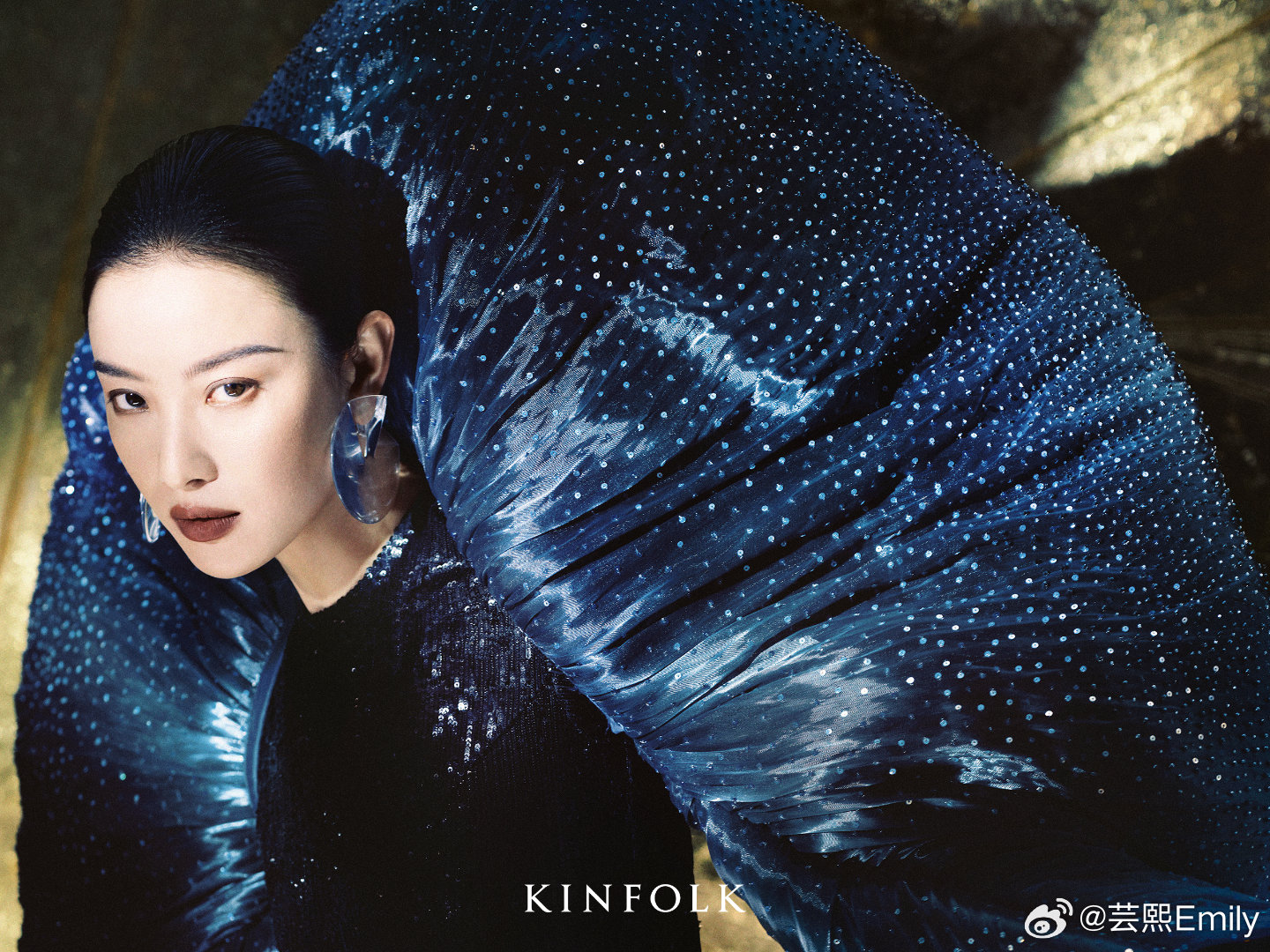 倪妮×KINFOLK中文版回归首期封面倪妮身着RahulMishra20