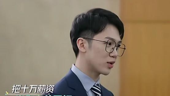 董明珠确实霸气！2021年，一个海归面试格力，要求10万月薪，董明珠毫不留情问他