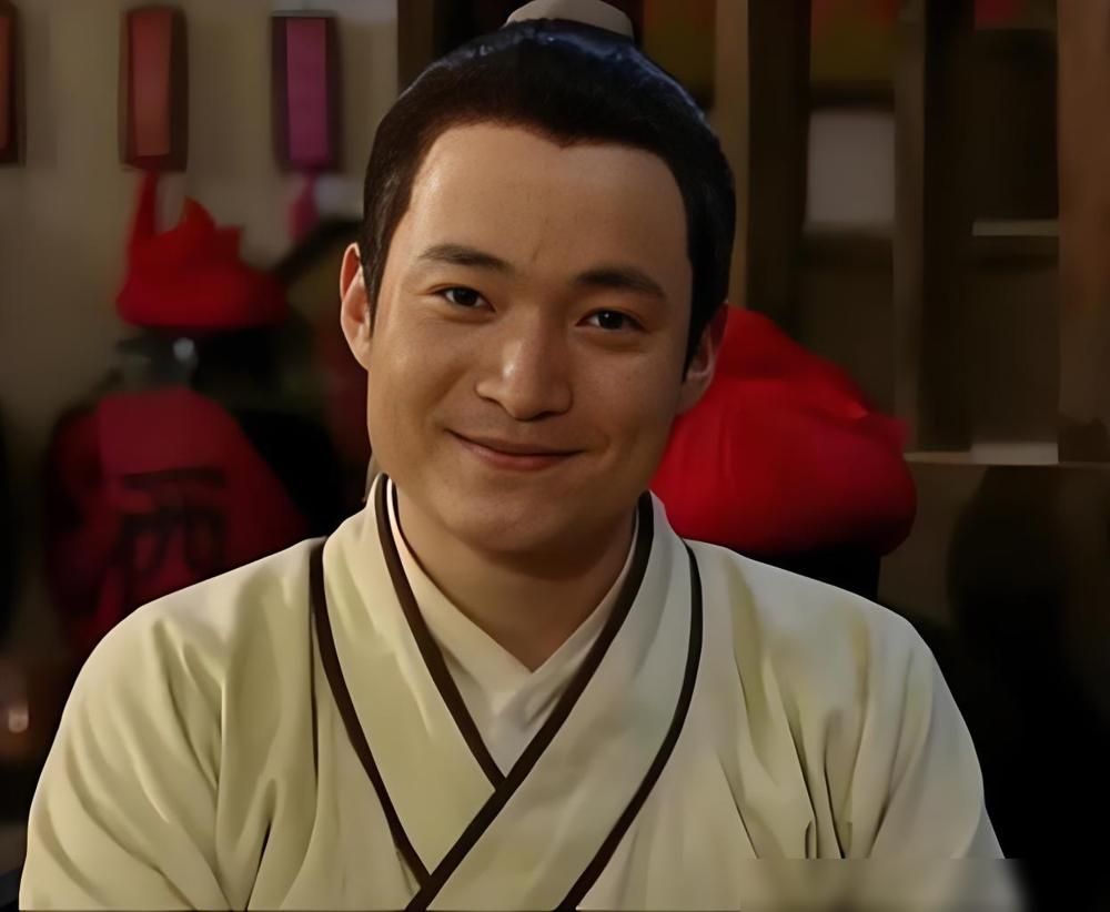 郭德纲手下这人是真疯，直播间当着几万人面，指着杨议鼻子骂下三滥，老郭一个屁都没放