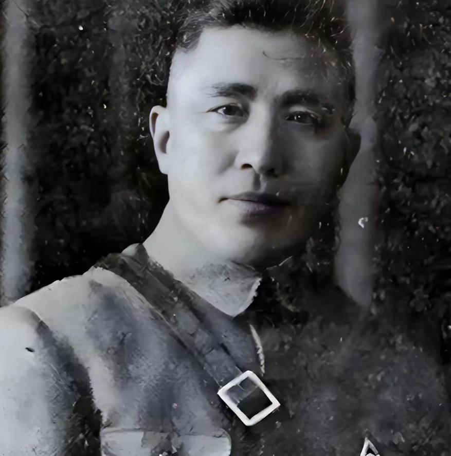 蒋介石最恨的叛将不是傅作义，也不是陈明仁，而是这位他一手培养，潜伏了二十年的黄埔