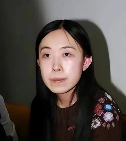 你们还记得杨丽娟不？就是当年为了追刘德华，把家里折腾到卖房、欠债的那个姑娘。后来