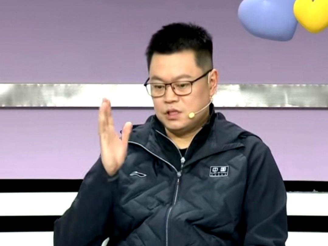 林诗栋这技术，怎么关键分就手软？侯英超说他是“缺翅膀的老虎”，这话真是一针见