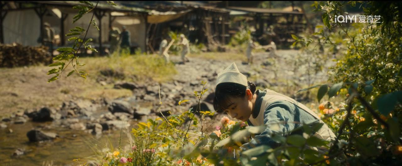 一首民歌已经“剧透”了大结局，两对夫妻互换成真，原来《八千里路云和月》在致敬《三