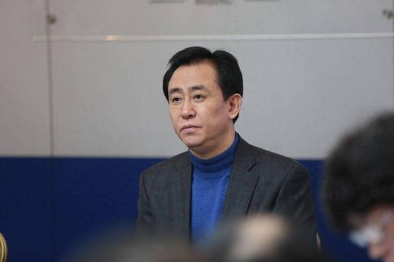 2018年，许家印似乎已经预感到恒大的危机，那年年底，趁着恒大仍处在风光鼎盛之时