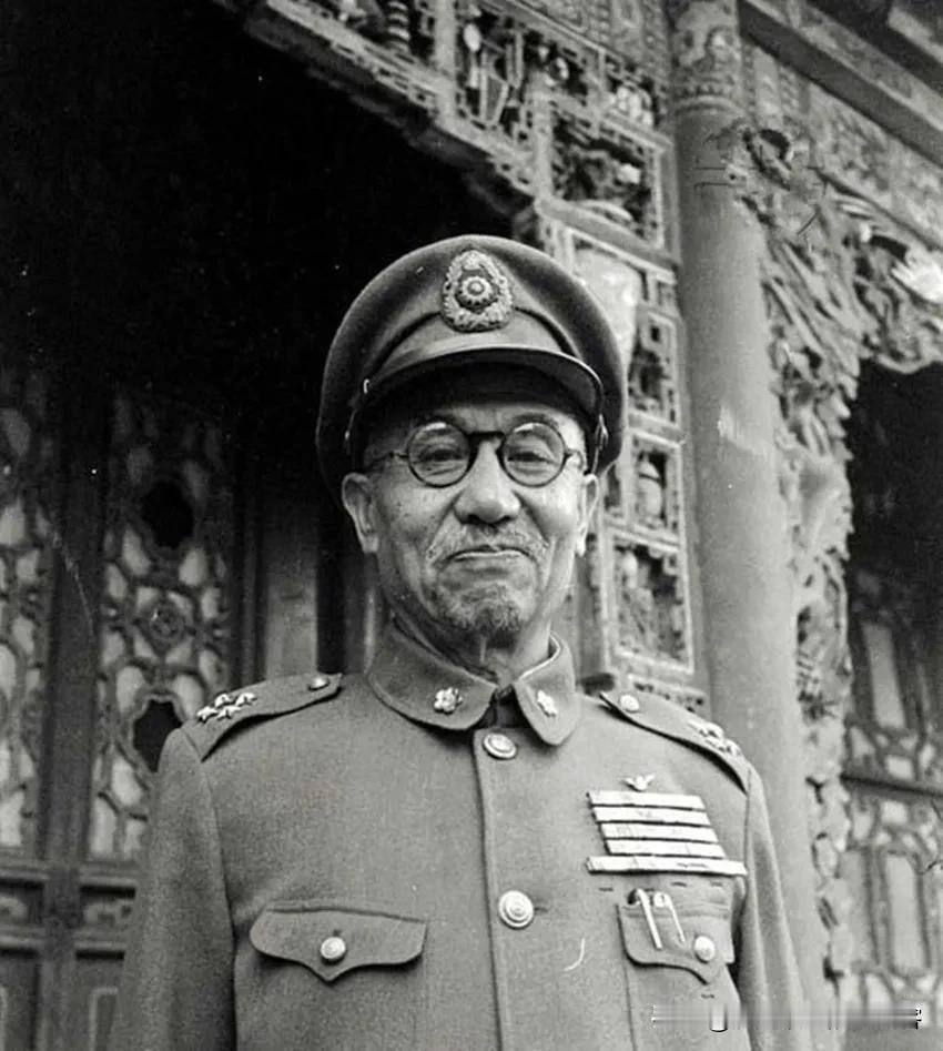 1945年，阎锡山icon让秘书将他的讲话整理成书，秘书却在书中写道：“现在看来