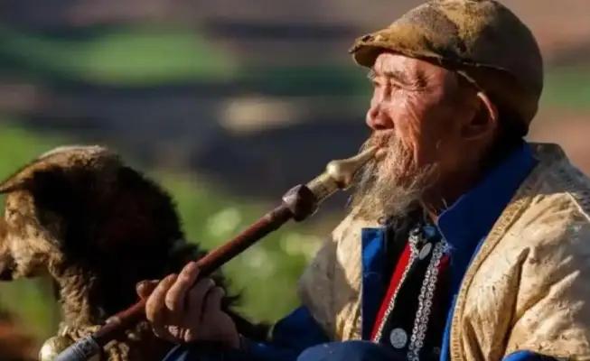 “中国长寿之王”龚来发，终身未娶活到133岁，可匪夷所思的是，他却有一个公认的“