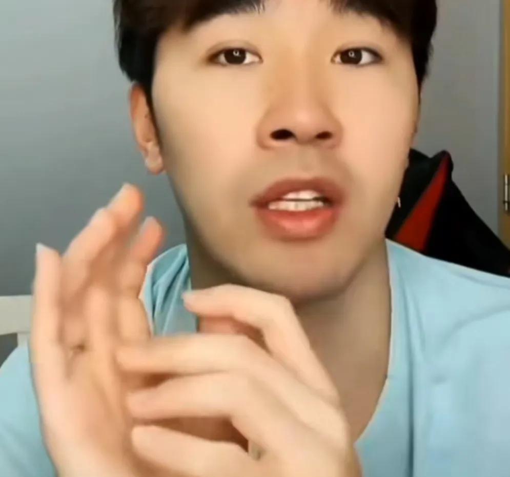 闫安分析：林诗栋遇到的问题，被张本智和缠住后，他摆脱的能力，现在没有王楚钦这么强