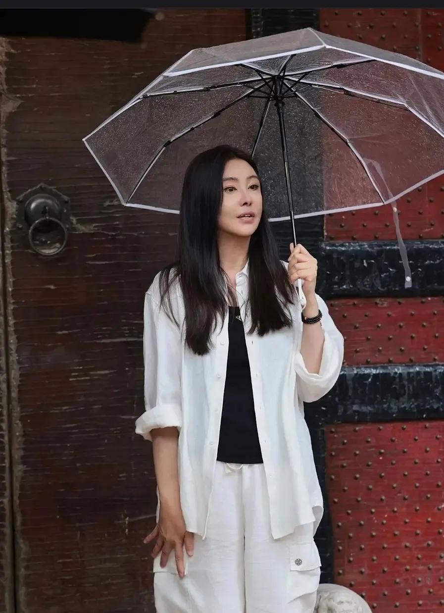 有没有人发现，吴彦祖，王祖贤，陈冠希都突然出来复出捞钱了？从前是顶美的王祖贤宁愿