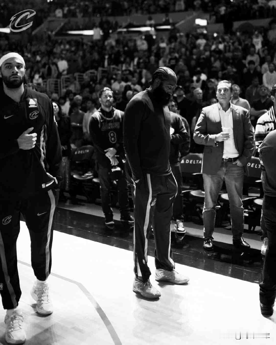 哈登谈首夺总冠军的感受和决心！今天，哈登接受了当地记者采访，谈到了自己对于总