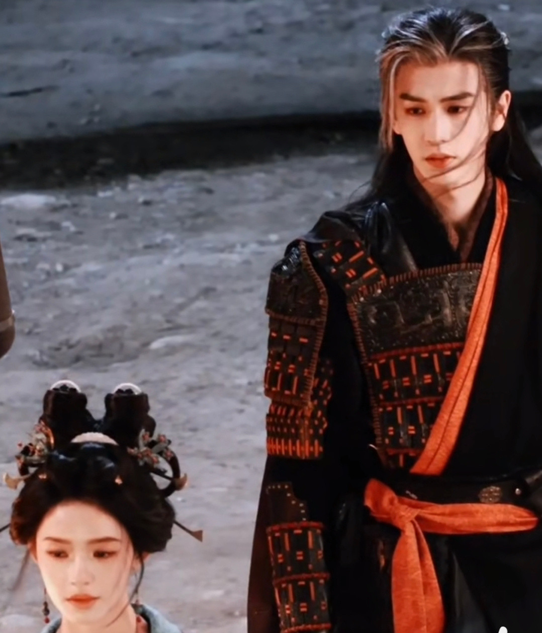 张凌赫林允《归鸾》同框路透，两个人的眼神都快要碎了！