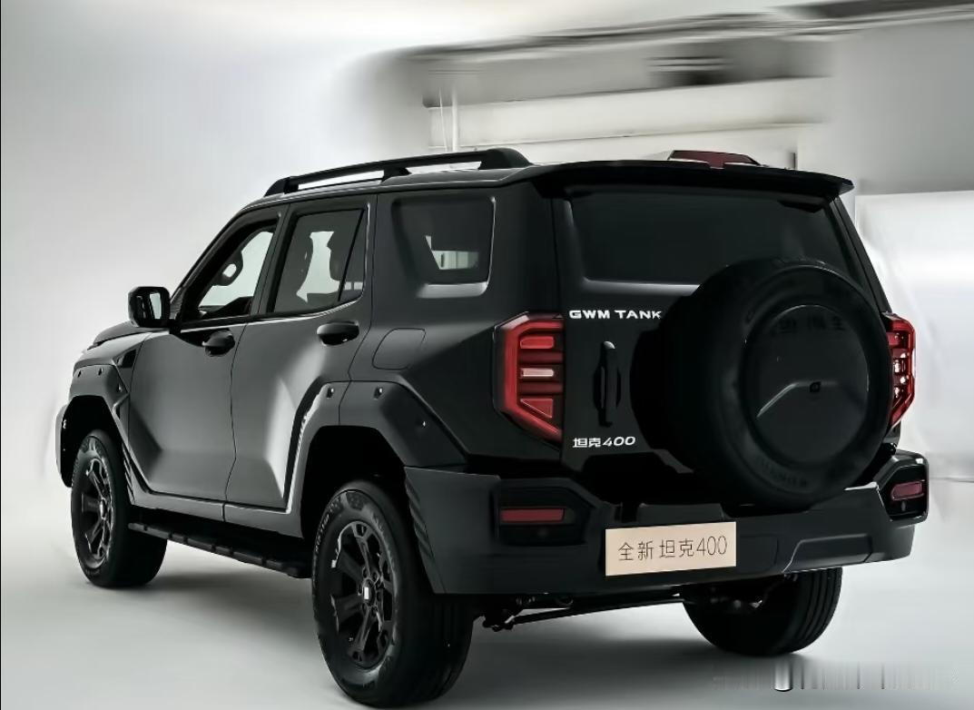 邻居王叔是个55岁了，这回换车他也由老思维变新思想，他想尝试电车了。他