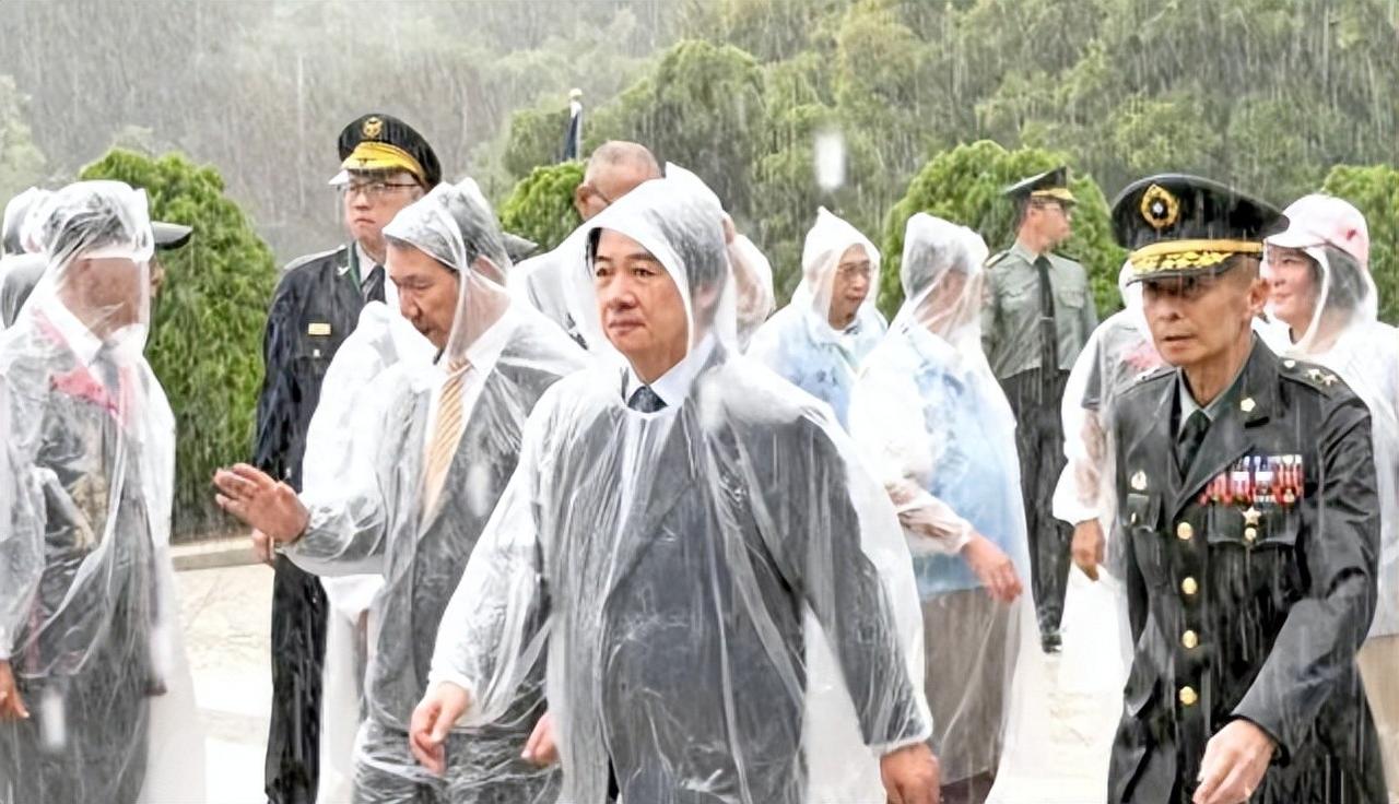 赖清德刚在金门妄称“寸土不让”，结果下一秒就被打脸 8月23日，赖清德跑到金
