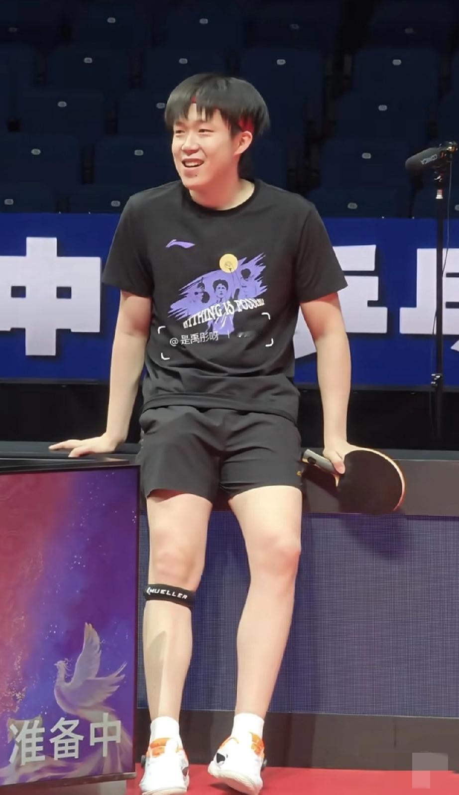 梁靖崑果然是王楚钦的治愈源泉！目前已经到达南京，在乒超联赛总决赛比赛场馆进行适应