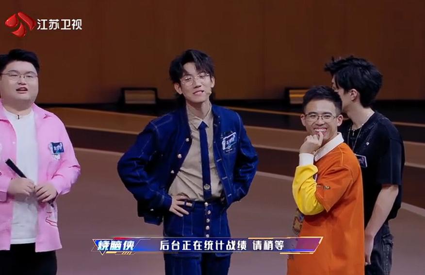 烧脑侠给了石明鑫换人的权利，石明鑫想要换上白宇鹏，没想到直接把曹佳宝给气疯了，节