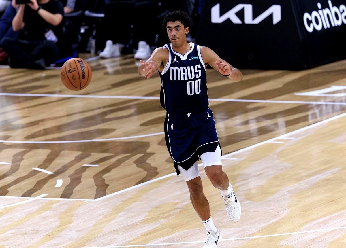 湖人独行侠这交易，最赚的居然是个添头。2025年那笔惊天互换，现在回头看，真