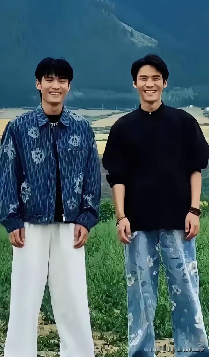 虽然说去年卖月饼遭遇了滑铁卢，大小杨哥在国内沉寂了一年。其实三只羊一直没闲着，