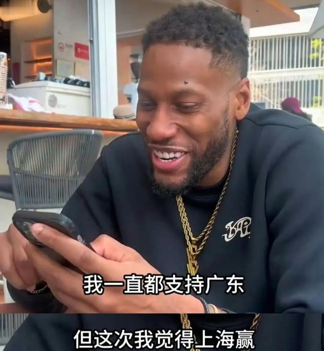 上海久事夺冠概率：35%上海队这套内线真的太顶了。王哲林能打低位、能策应，怀