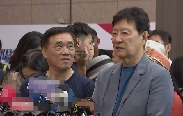 郝龙斌是赵少康的“提线木偶”吗？怎么会有这种感觉？刚看了今天郝龙斌、赵少康