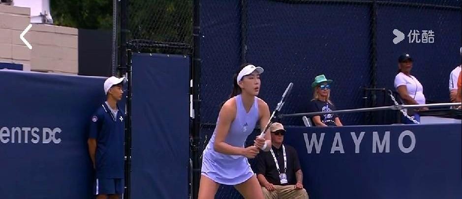 7月29日凌晨的WTA500华盛顿站，两份截然不同的首轮成绩单送到了球迷面前。