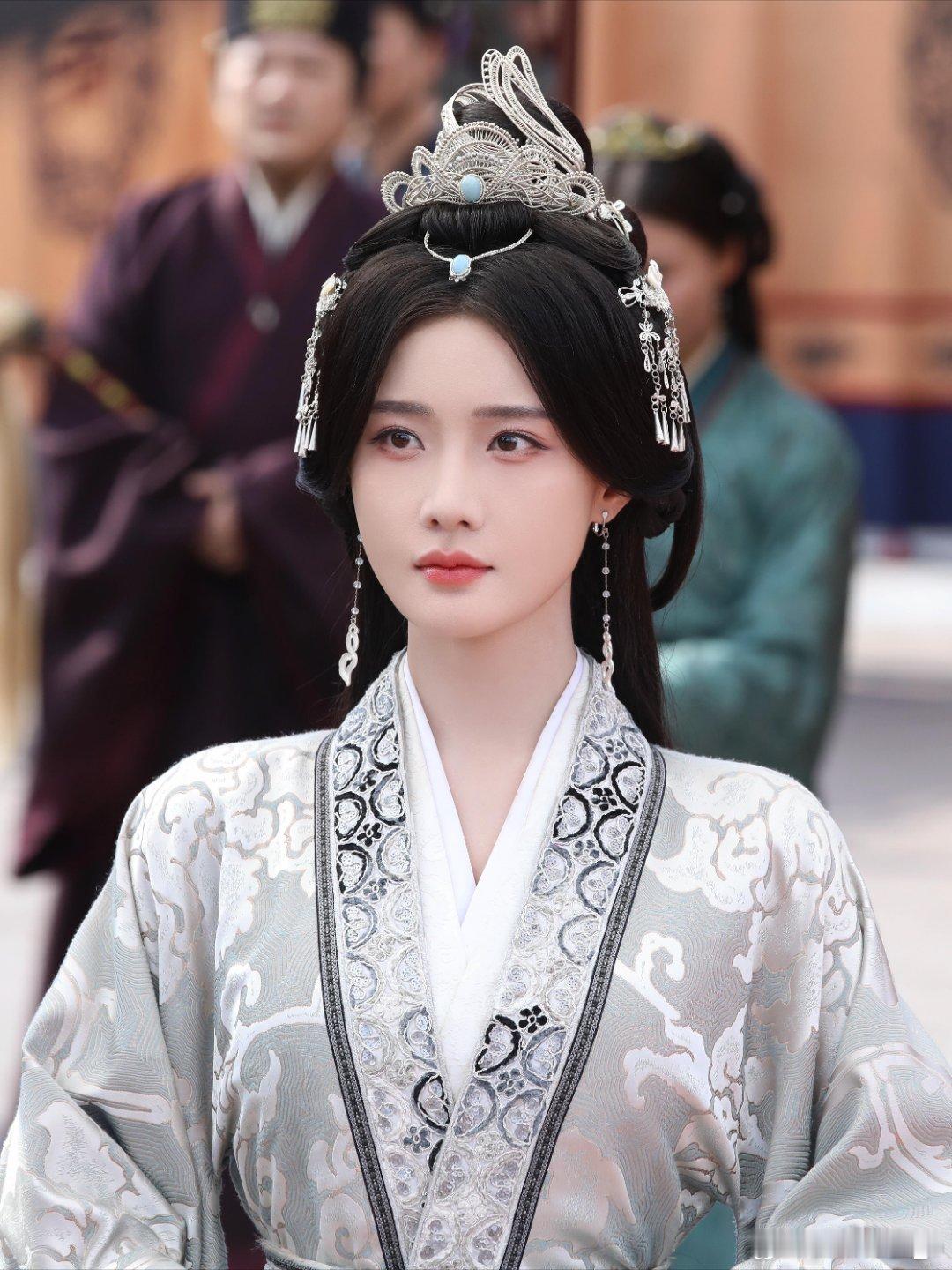 真嫂子登场毒唯破防成真相药引萧焕这份隐忍的爱，太让人心疼了，凌苍苍知道真相后