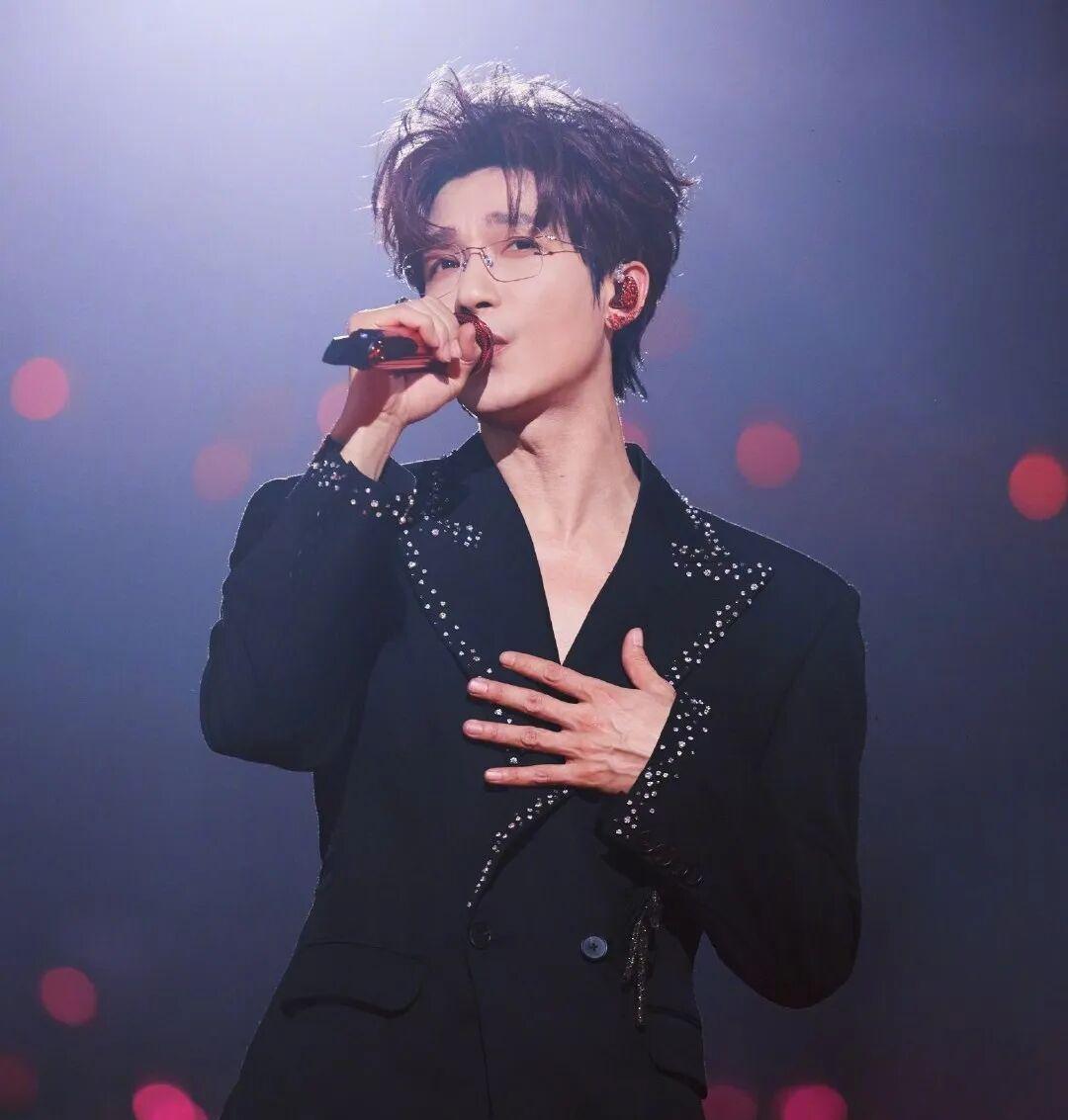 这是陈楚生和汪苏泷的好消息！原来，在这个2025年的十二月份，歌手陈楚生和汪