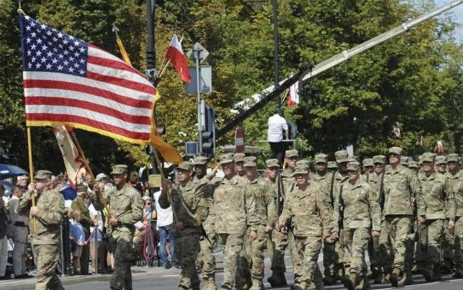 就在刚刚美国方面突然表态了。驻日美军五万多人，横须贺、嘉手纳、普天间这些