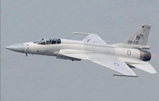 【五百架枭龙战机，一半利润是中国的】巴基斯坦已经向尼日利亚、缅甸和阿塞拜疆出口了