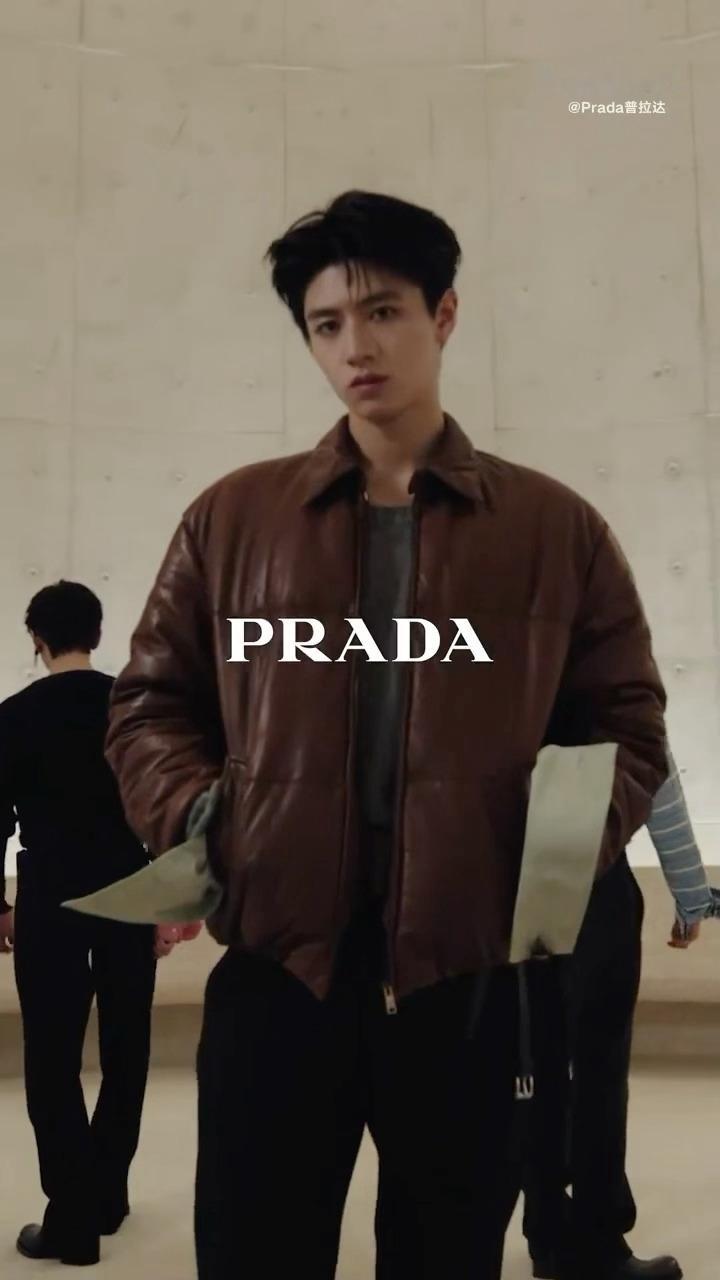 Prada品牌大使志鑫演绎Prada臻爱之礼prada品牌大使朱志鑫