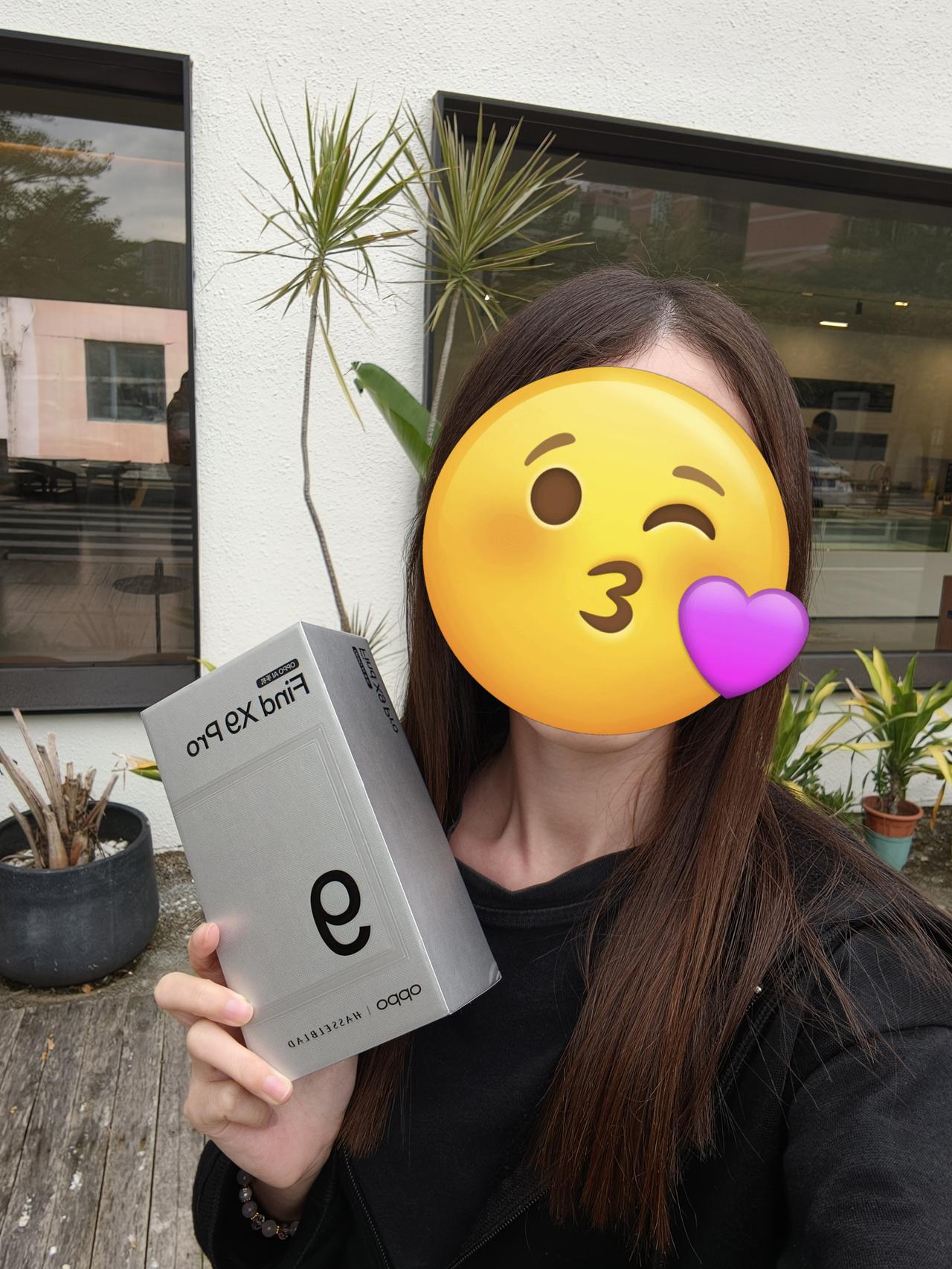 买个手机我真没觉得有啥好炫耀的其实真的没必要在网上晒新手机，就好像我入手了O