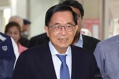 陈水扁发声：幸妤，爸爸对不起你！陈水扁今（15日）在脸书发文表示，2009年