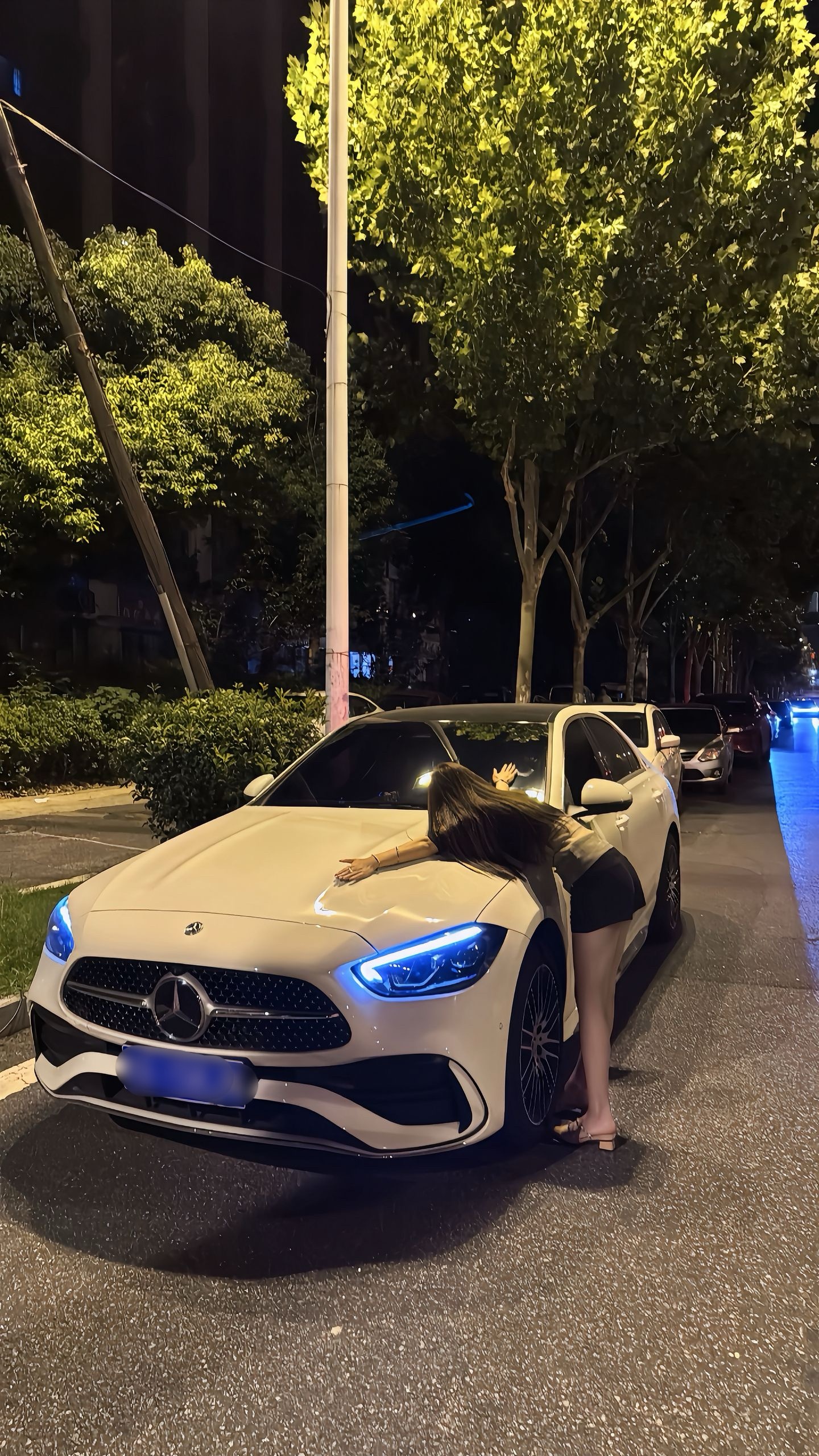 小姐姐喜欢奔驰的还是多一些​​​