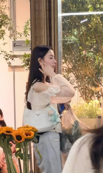 陈瑶素颜录制我家那闺女最近，陈瑶素颜参与《我家那闺女》录制的片段引爆全网，零妆感