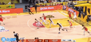 于米提硬吃赵嘉仁，把身体对抗发挥到极致，这交易太有眼光于米提在俱乐部杯打得不