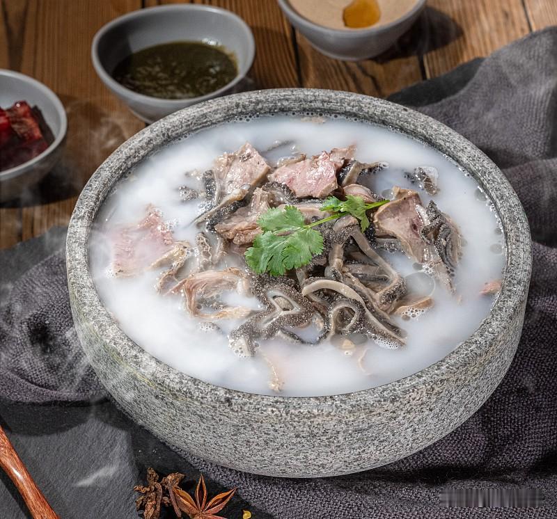 同样的东西，差价却翻几倍！全国80个商品商机，看懂少走弯路！1、河南西瓜3毛多