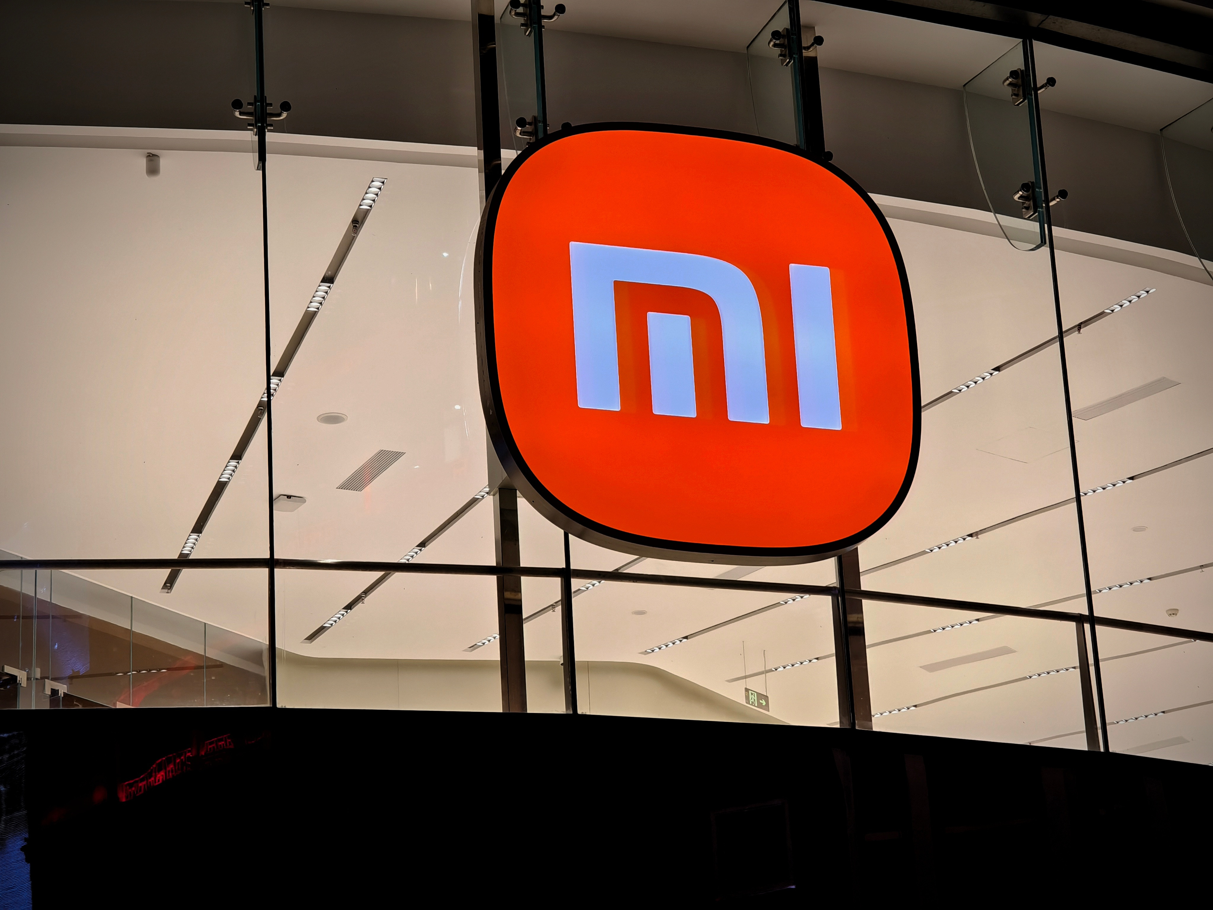 小米汽车挖来了原特斯拉中国区总经理孔艳双，负责销售业务。4月1日消息，孔艳双3月