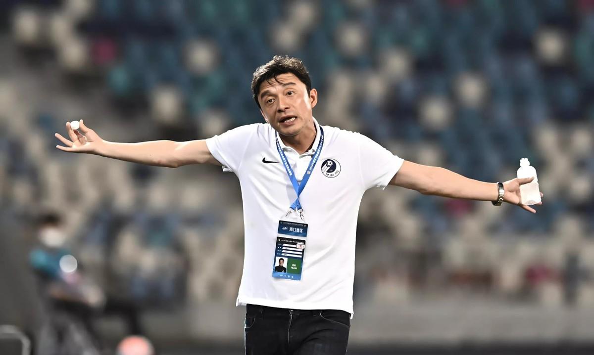 邵佳一的执教前景，让足坛诸位对国足主帅人选又有了新一轮的讨论。一位资深观察者