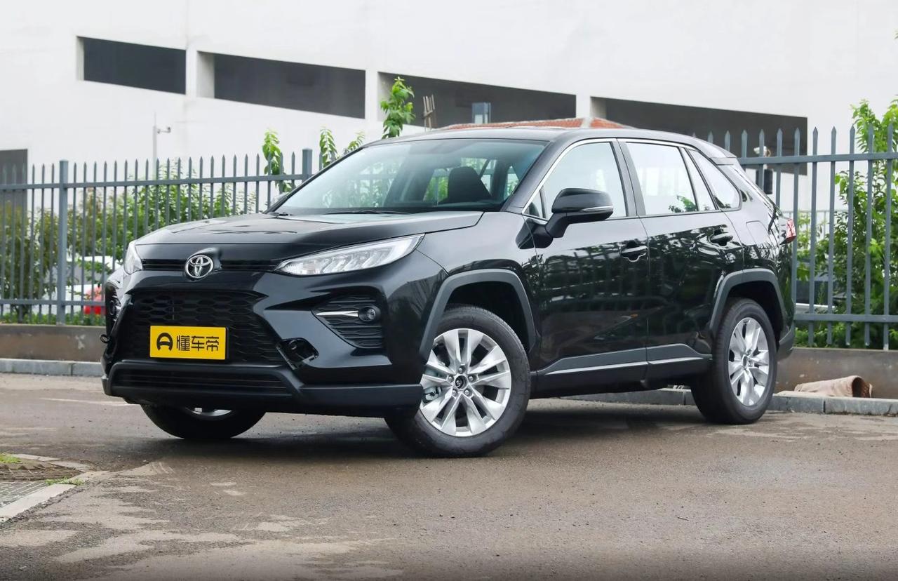 作为一枚混迹懂车帝多年的汽车博主，最近后台私信被“威兰达二手值不值得买”刷爆了。